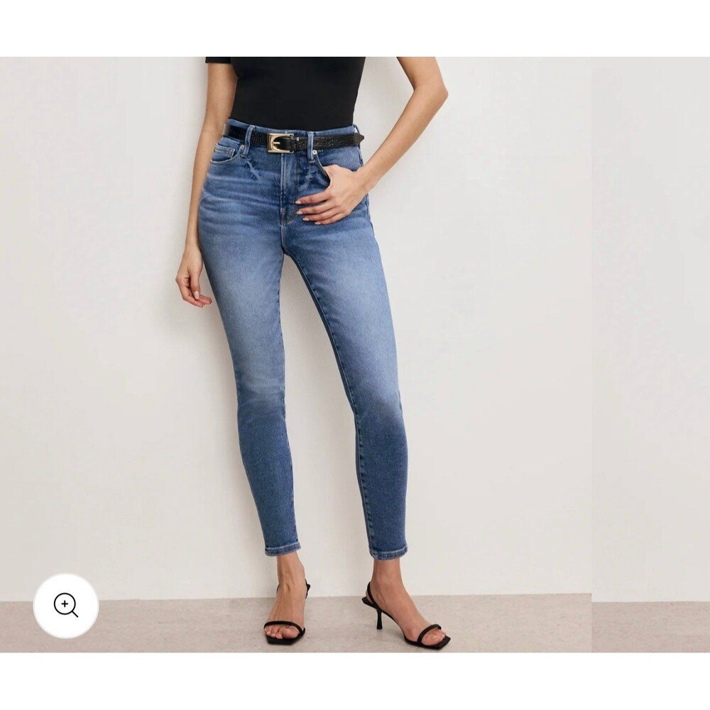 NWT Good American Good Waist Crop Jeans